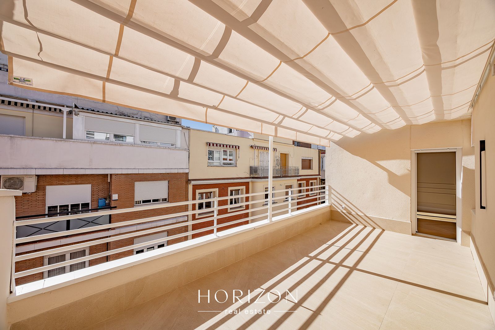 Terrace with shade sail