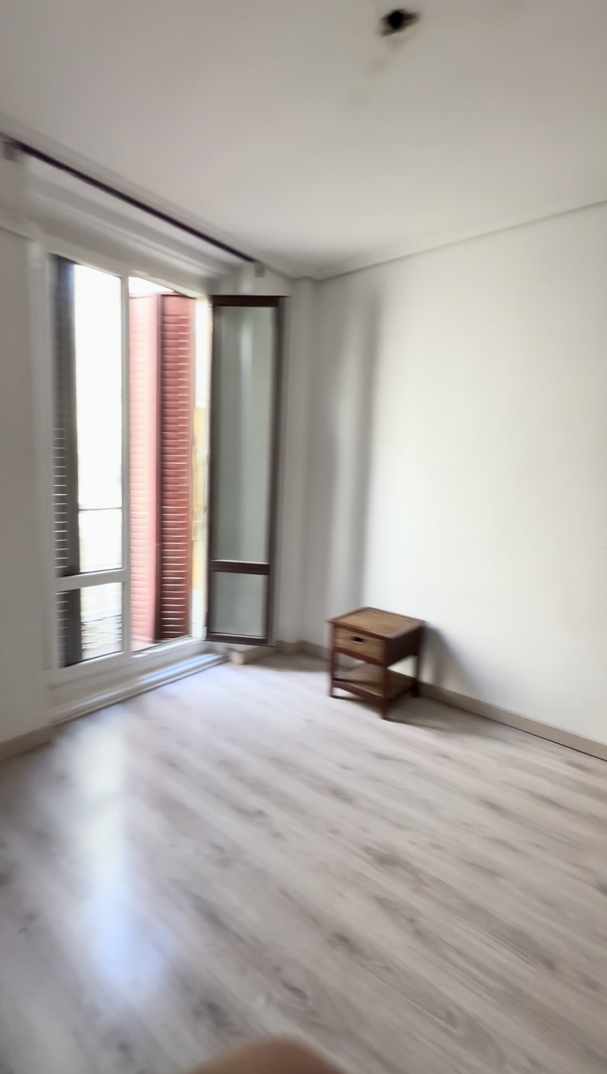 Bedroom before renovation